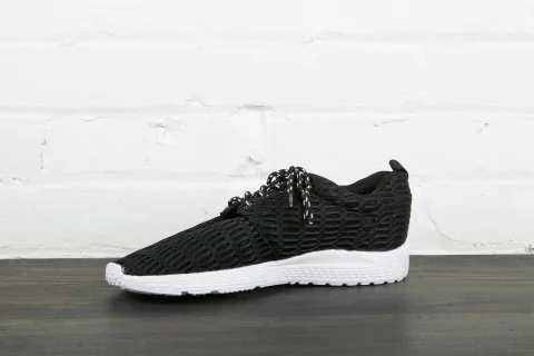Black sneakers with white sole 3